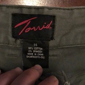 Torrid size 14 army green capris